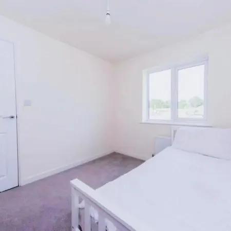 Casa vacanze Spacious Townhouse For Contractors And Families