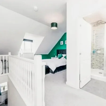 度假居 Spacious Townhouse For Contractors And Families *