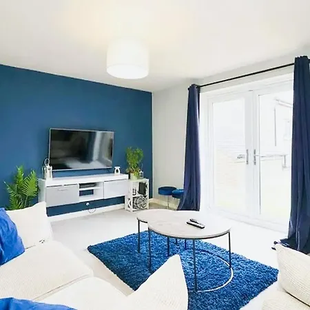 Spacious Townhouse For Contractors And Families 度假居 利兹